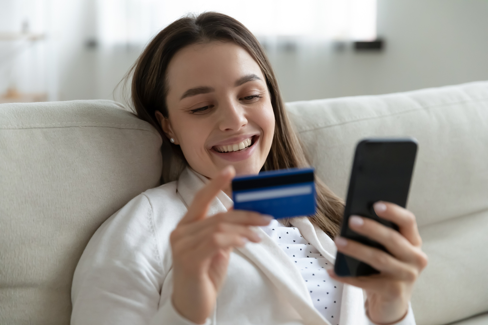 Zľavové kódy vám pomôžu ušetriť aj na nákupe vianočného osvetlenia