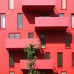 Prečo je čistenie fasád také dôležité pre dôkladnú údržbu rodinných a bytových domov?