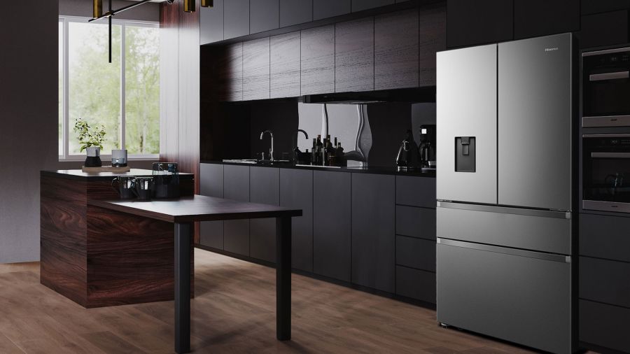 Nové multidoor chladničky Hisense s prémiovým dizajnom Pure Flat.