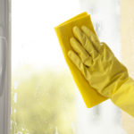 Ako odstránite škrabance na oknách?