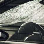Ako zabrániť roseniu okien v interiéri vozidla