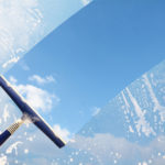 Hliníkové okná sú top produktom. Ako na jar vyčistiť hliníkové okná tak, aby sa nepoškodili.