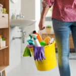 Ako dokonale vyčistiť sprchový kút a záchod – tipy na efektívne čistenie a udržanie hygieny.